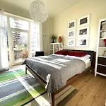 Jethon Studio-appartement Im Gruenen Bernburg