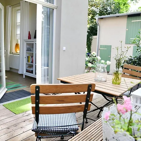 Apartment Jethon Studio-appartement Im Gruenen Bernburg