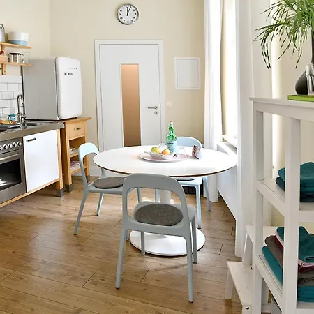 Jethon Studio-appartement Im Gruenen Bernburg