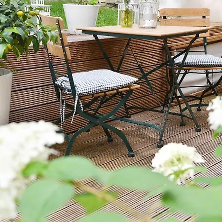 Jethon Studio-appartement Im Grünen Apartment